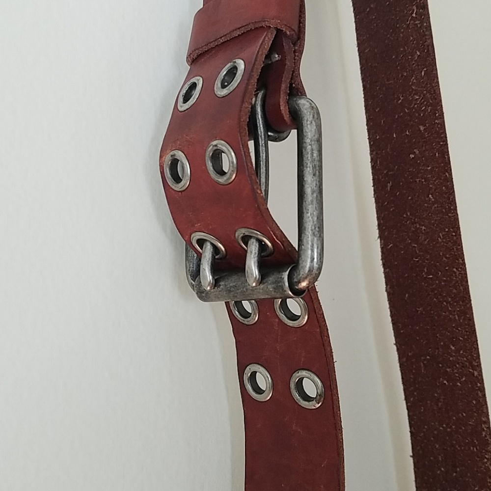 American Eagle brown leather belt